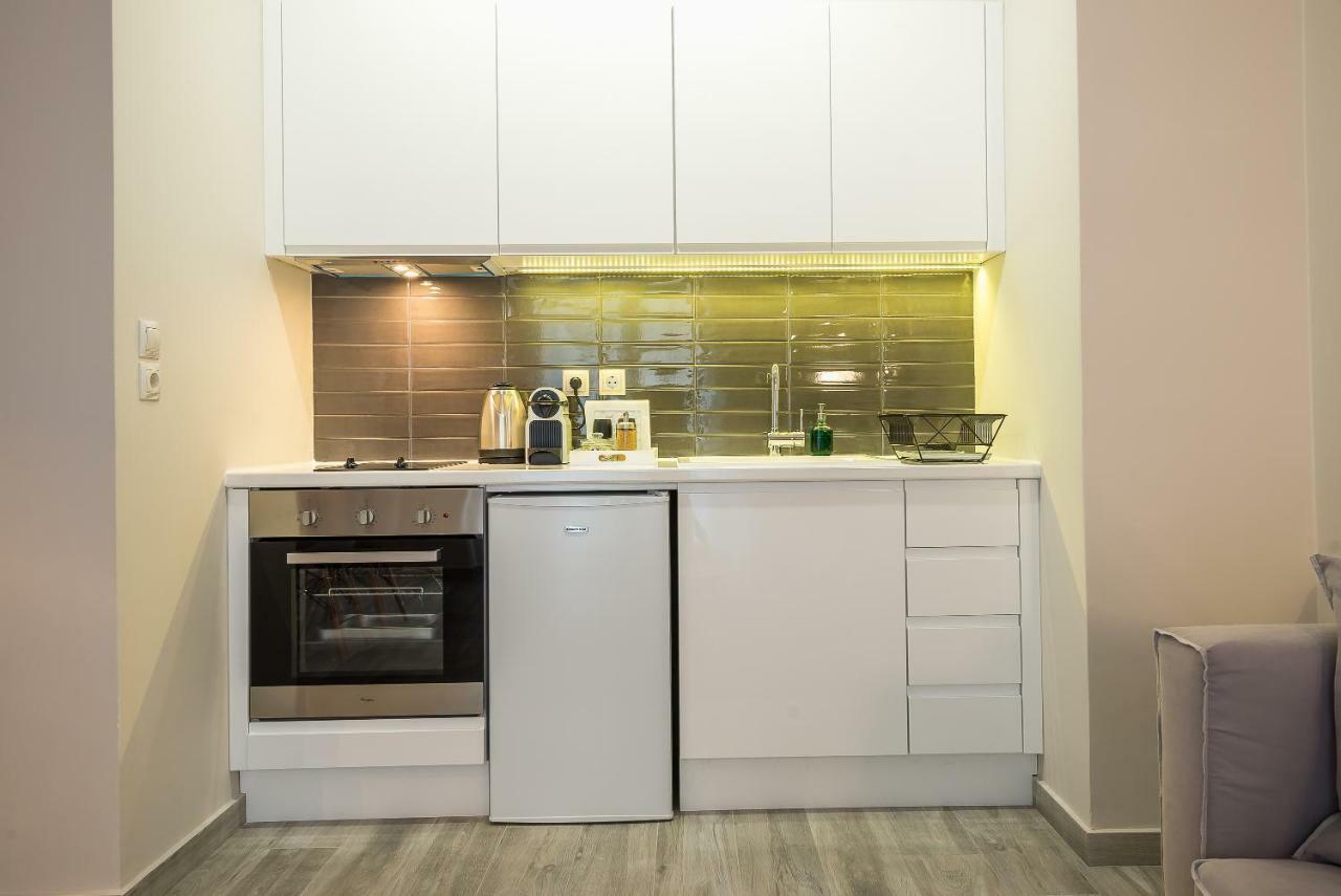 "Sunbow Earth"- Boutique New Apt In Dowtown Атина Екстериор снимка