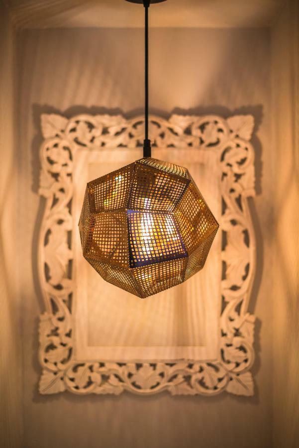 "Sunbow Earth"- Boutique New Apt In Dowtown Атина Екстериор снимка