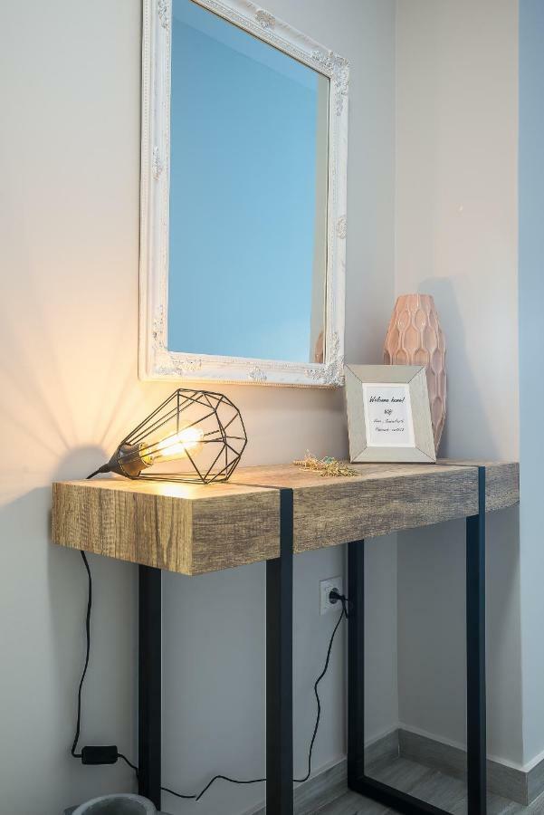 "Sunbow Earth"- Boutique New Apt In Dowtown Атина Екстериор снимка