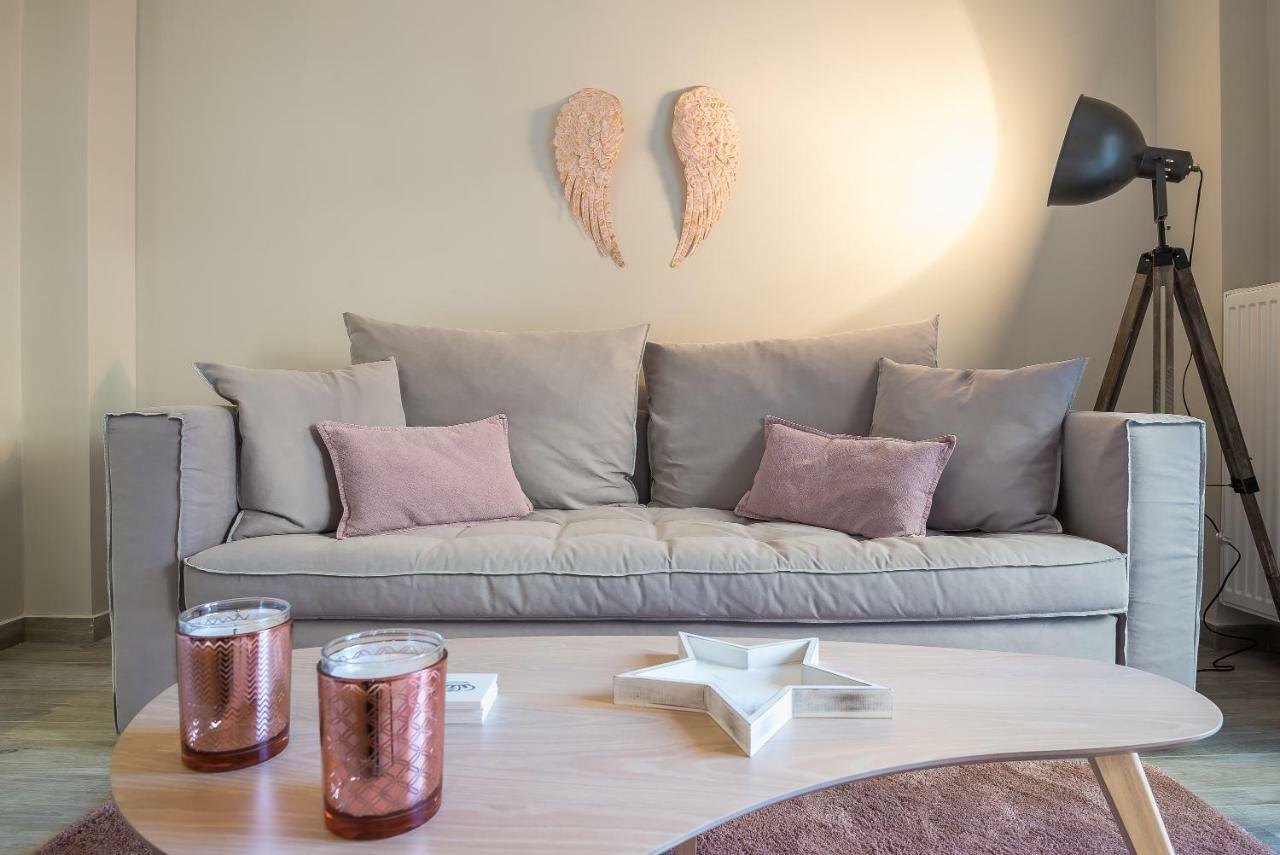 "Sunbow Earth"- Boutique New Apt In Dowtown Атина Екстериор снимка