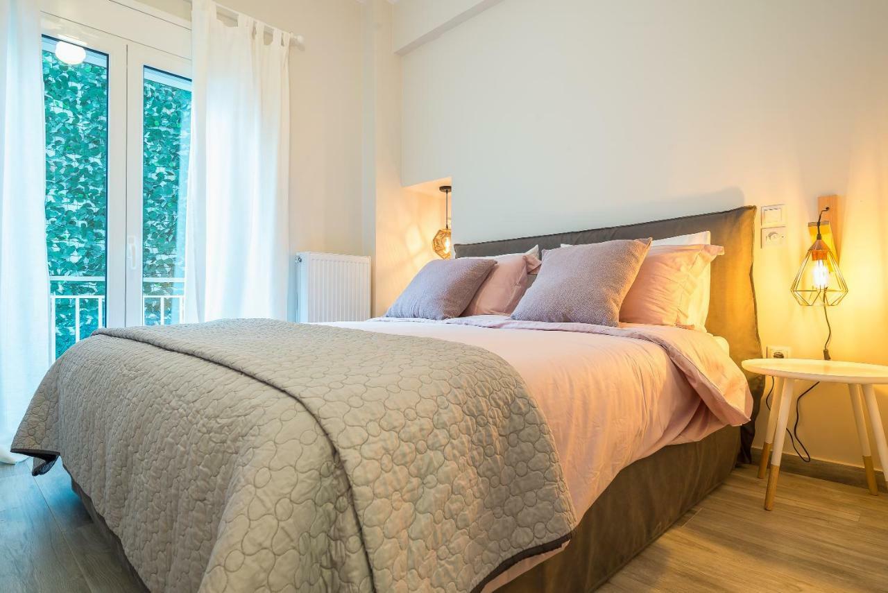 "Sunbow Earth"- Boutique New Apt In Dowtown Атина Екстериор снимка